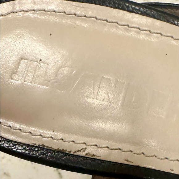 Jil Sander Elegant Black Strappy Sandals - Picture 5 of 10